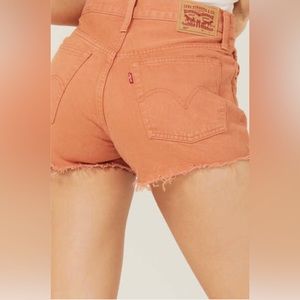 Levi’s Women Orange 501 High Rise Denim shorts size 30